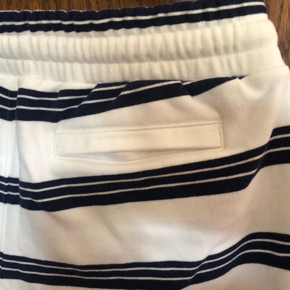 NWT MENS LAND END ‘SERIOUS SWEATS’ FRENCH TERRY SHORTS NAVY/IVORY STRIPES - Picture 3 of 6